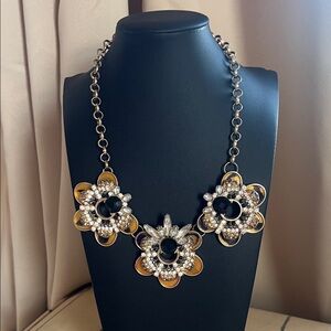Elegant Floral Necklace with Black and Gold Accents